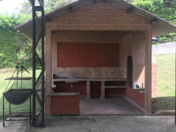 VENDO CASA CAMPESTRE LAGO CALIMA