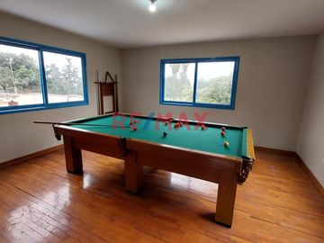 Bellisima Casa En Venta Con Vista Panorámica Sobre El Campo De Golf Del Country Club La Planicie. NEGOCIABLE.
