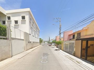 Aprovecha, hermosa casa en remate en la Col. Arboledas Ibarrilla, León, Guanajuato!