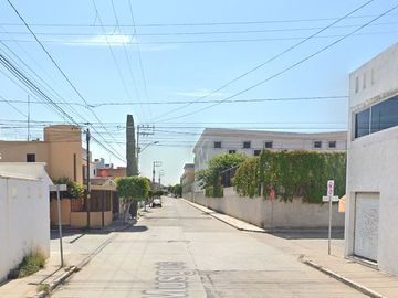 Aprovecha, hermosa casa en remate en la Col. Arboledas Ibarrilla, León, Guanajuato!