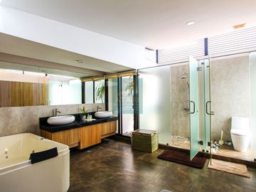 Luxurious Living in a 3BR 3-Storey House for Sale at Amara Subdivision
