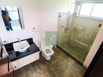 Luxurious Living in a 3BR 3-Storey House for Sale at Amara Subdivision