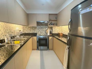 The Veranda Penthouse unit 2 Bedroom 2 BR Condominium For Sale in Arca South, Taguig Nr. BGC 📣GOOD BUY!🔔