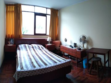 SURCO VENTA CASA * AT: 304.00 M2 *AC: 378.00 M2 - 2 PISOS + AIRES  7 DORM 8 BAÑOS 2 COCHERAS