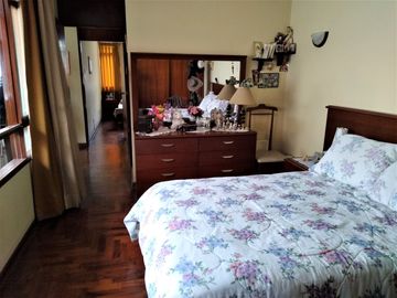 SURCO VENTA CASA * AT: 304.00 M2 *AC: 378.00 M2 - 2 PISOS + AIRES  7 DORM 8 BAÑOS 2 COCHERAS