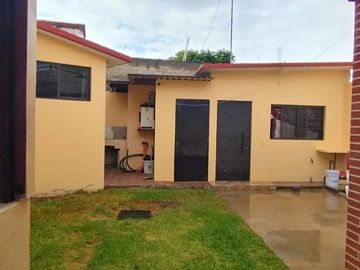 CASA EN VENTA SAN FELIPE DEL AGUA EN ESQUINA ZONA NORTE DE LA CD. OAXACA