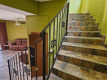 CASA EN VENTA SAN FELIPE DEL AGUA EN ESQUINA ZONA NORTE DE LA CD. OAXACA