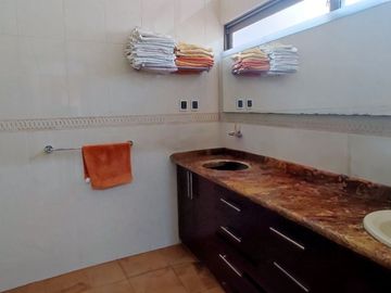 CASA EN VENTA DE FRACCIONAMIENTO LAS PALMAS