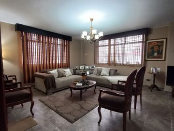 VENTA DE LINDO Y ACOGEDOR DEPARTAMENTO EN URDESA CENTRAL