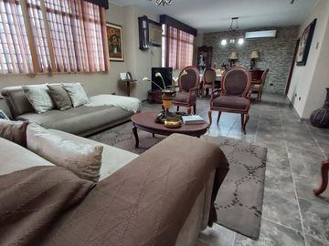VENTA DE LINDO Y ACOGEDOR DEPARTAMENTO EN URDESA CENTRAL
