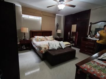 VENTA DE LINDO Y ACOGEDOR DEPARTAMENTO EN URDESA CENTRAL