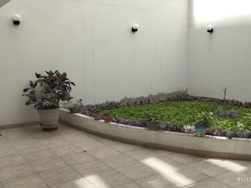 ¡OPORTUNIDAD ÚNICA! VENDO ESPECTACULAR DEPARTAMENTO DE 102 M2 EN LA URB. LAS MAGNOLIAS SURCO