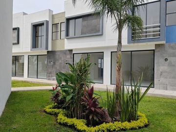Casa en Condominio con alberca en Emiliano Zapata Morelos