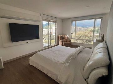 VENTA DE CASA DE 254m2 EN CONJUNTO CERRADO EN LA FLORIDA, MANIZALES CALDAS