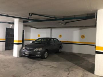 LUJOSO DEPARTAMENTO QUITO TENNIS