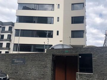 LUJOSO DEPARTAMENTO QUITO TENNIS