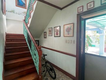 FOR SALE PRE OWNED HOUSE IN ANGELES CITY PAMPANGA NEAR CASINO FILIPINO AND SM CLARK