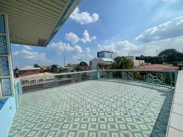 FOR SALE PRE OWNED HOUSE IN ANGELES CITY PAMPANGA NEAR CASINO FILIPINO AND SM CLARK