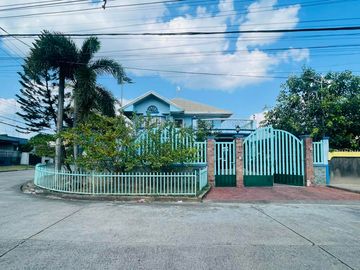 FOR SALE PRE OWNED HOUSE IN ANGELES CITY PAMPANGA NEAR CASINO FILIPINO AND SM CLARK