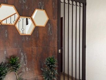 EN VENTA EDIFICIO CON MAGNIFICA UBICACION EN ESQUINA EN CUERNAVACA, MORELOS.