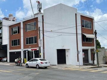 EN VENTA EDIFICIO CON MAGNIFICA UBICACION EN ESQUINA EN CUERNAVACA, MORELOS.