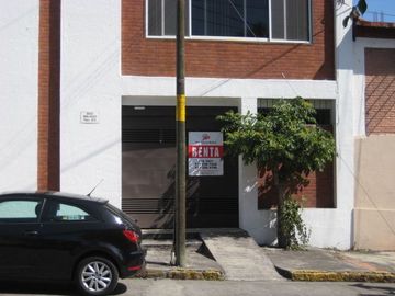 EN VENTA EDIFICIO CON MAGNIFICA UBICACION EN ESQUINA EN CUERNAVACA, MORELOS.