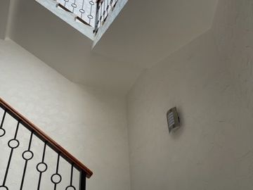 EN VENTA EDIFICIO CON MAGNIFICA UBICACION EN ESQUINA EN CUERNAVACA, MORELOS.