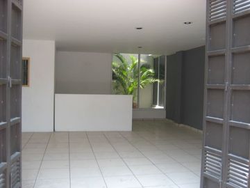 EN VENTA EDIFICIO CON MAGNIFICA UBICACION EN ESQUINA EN CUERNAVACA, MORELOS.