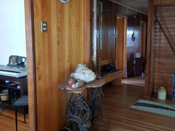 Amplia casa y terreno a minutos del centro de Valdivia