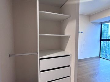 Exclusivo y Moderno Departamento + Estacionamiento + Depósito / San Isidro