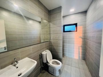 Twin house for sale, Lake Serene Rama 2 (Phase 4), modern design Usable area like a single house/34-TH-66005