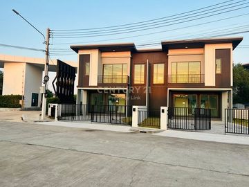 Twin house for sale, Lake Serene Rama 2 (Phase 4), modern design Usable area like a single house/34-TH-66005