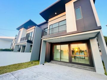 Twin house for sale, Lake Serene Rama 2 (Phase 4), modern design Usable area like a single house/34-TH-66005