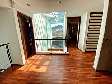Hermosa Residencia en juriquilla Venta
