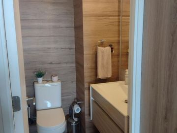 Gran departamento amoblado de 1 dormitorio a la venta en Concon