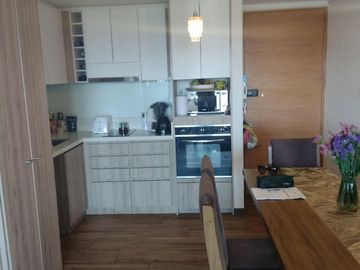 Gran departamento amoblado de 1 dormitorio a la venta en Concon