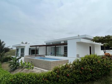 Venta de casa en Cojimies.