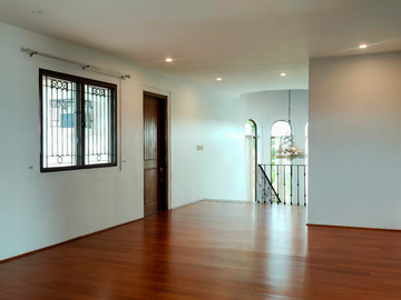 Eton South Lake Village Lakeside Corner Lot