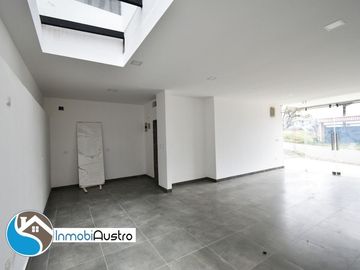 El Valle, Venta de Casa Rentera  01 LOCAL COMERCIAL + 02 APARTAMENTOS