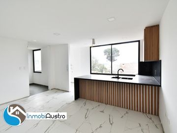 El Valle, Venta de Casa Rentera  01 LOCAL COMERCIAL + 02 APARTAMENTOS