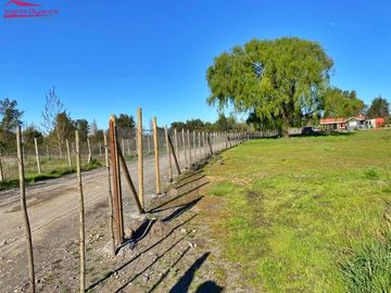 Se vende hermosa parcela con casa en la localidad de Quillon