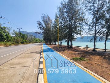Beach Land for Sale, at Prachuab Beach, 4 Rai 1 Ngan, price 15 Million Baht per Rai