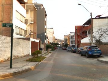Se Vende Terreno Residencial En Ate Limite Con La Molina