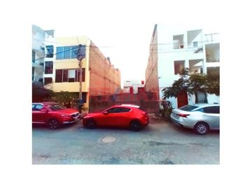 Se Vende Terreno Residencial En Ate Limite Con La Molina