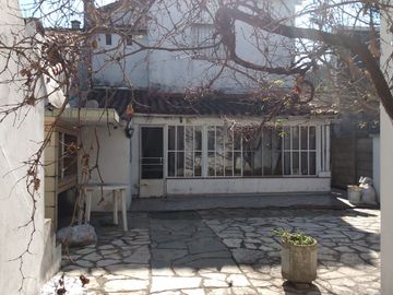 Merlo - Venta - Casa 5 Ambientes