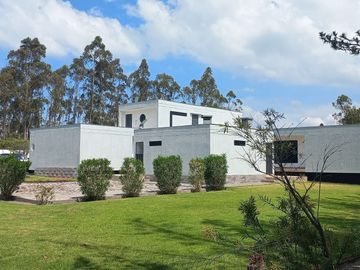 CASA DE VENTA, MINIMALISTA, SECTOR MALCHINGUI, TABACUNDO, $235.000