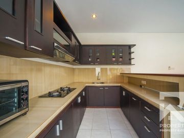 Cozy 3 Bedroom Villa with Pool in Sanur Bali for Rent Yearly