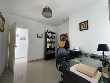 ¡OPORTUNIDAD! EN VENTA CASA DE LINDO DISEÑO Y PISCINA EN CONDOMINIO PRIVADO PASO CHICO