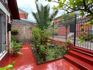 Casa cercana a Av. Lo Errazuriz, Cerrillos