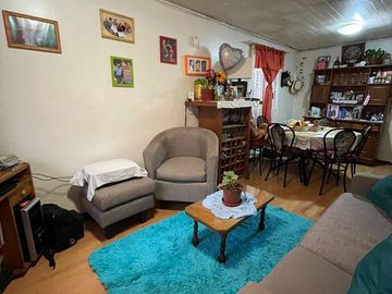 Casa cercana a Av. Lo Errazuriz, Cerrillos